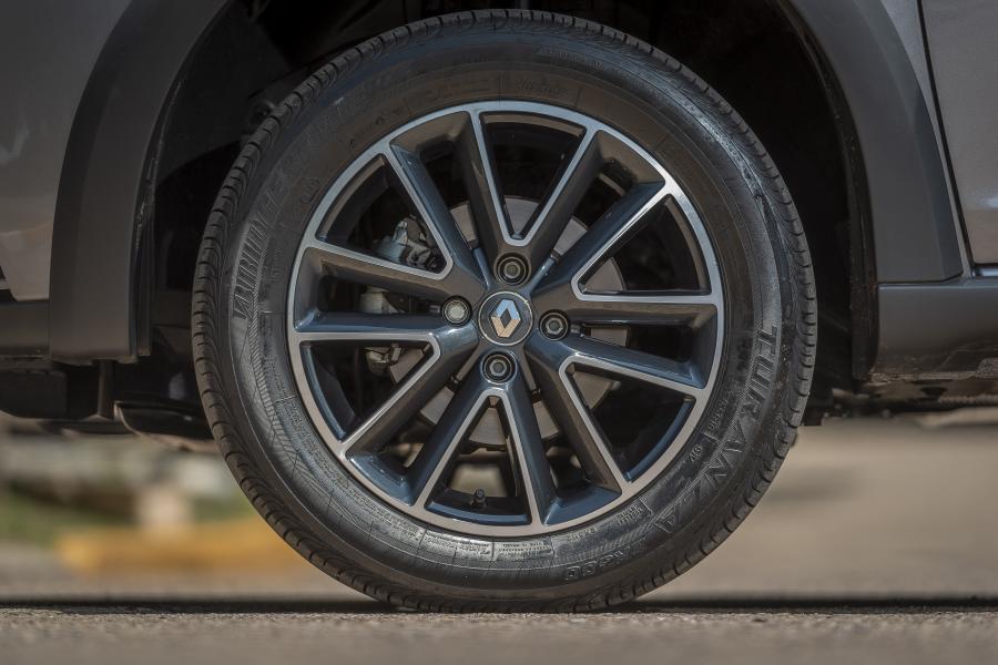 Колеса Renault Logan 2019 года  (LA) (фото 31 из 37)